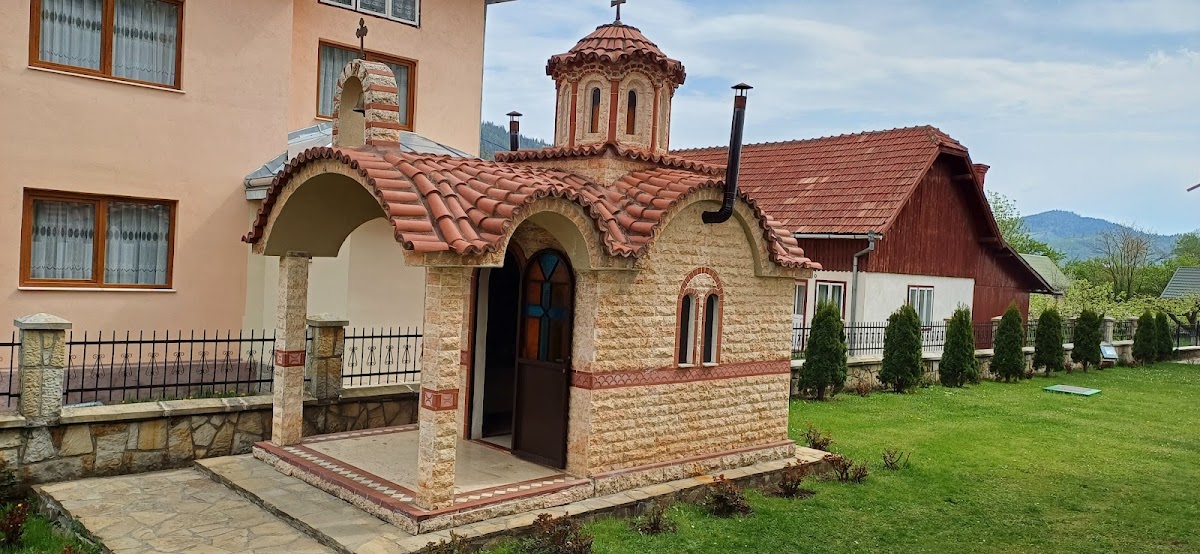 Biserica Izvorul Tămăduirii din Câmpulung Moldovenesc - foto 3