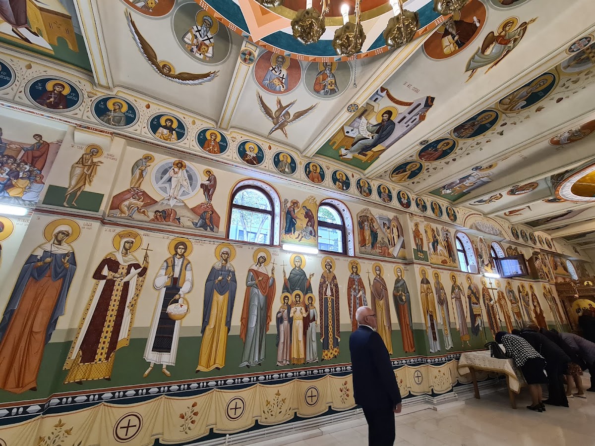 Biserica Izvorul Tamaduirii si Sf. Ioachim si Ana - foto 2