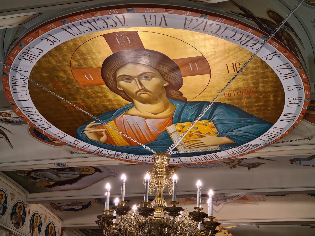 Biserica Izvorul Tamaduirii si Sf. Ioachim si Ana - foto 5