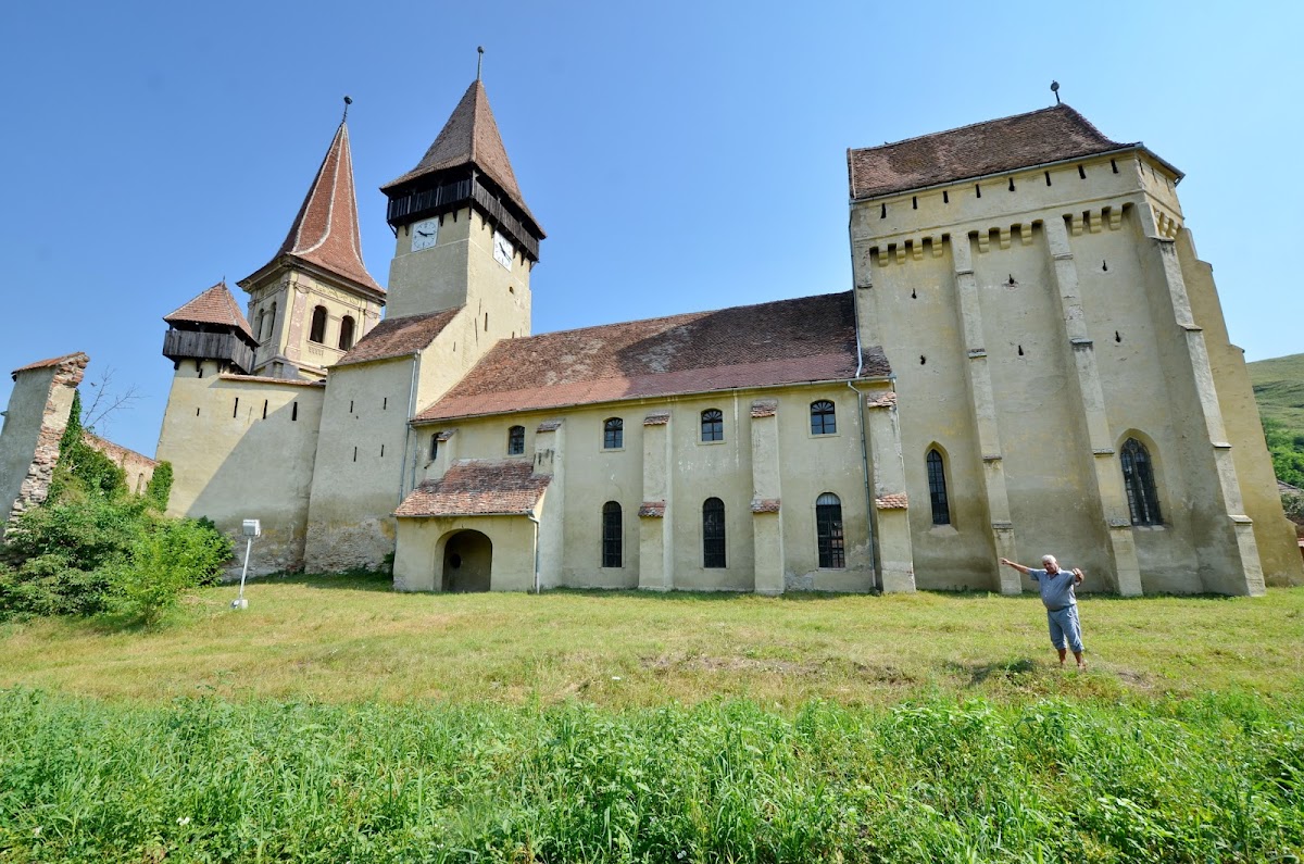Biserica Luterană Fortificată - foto 1