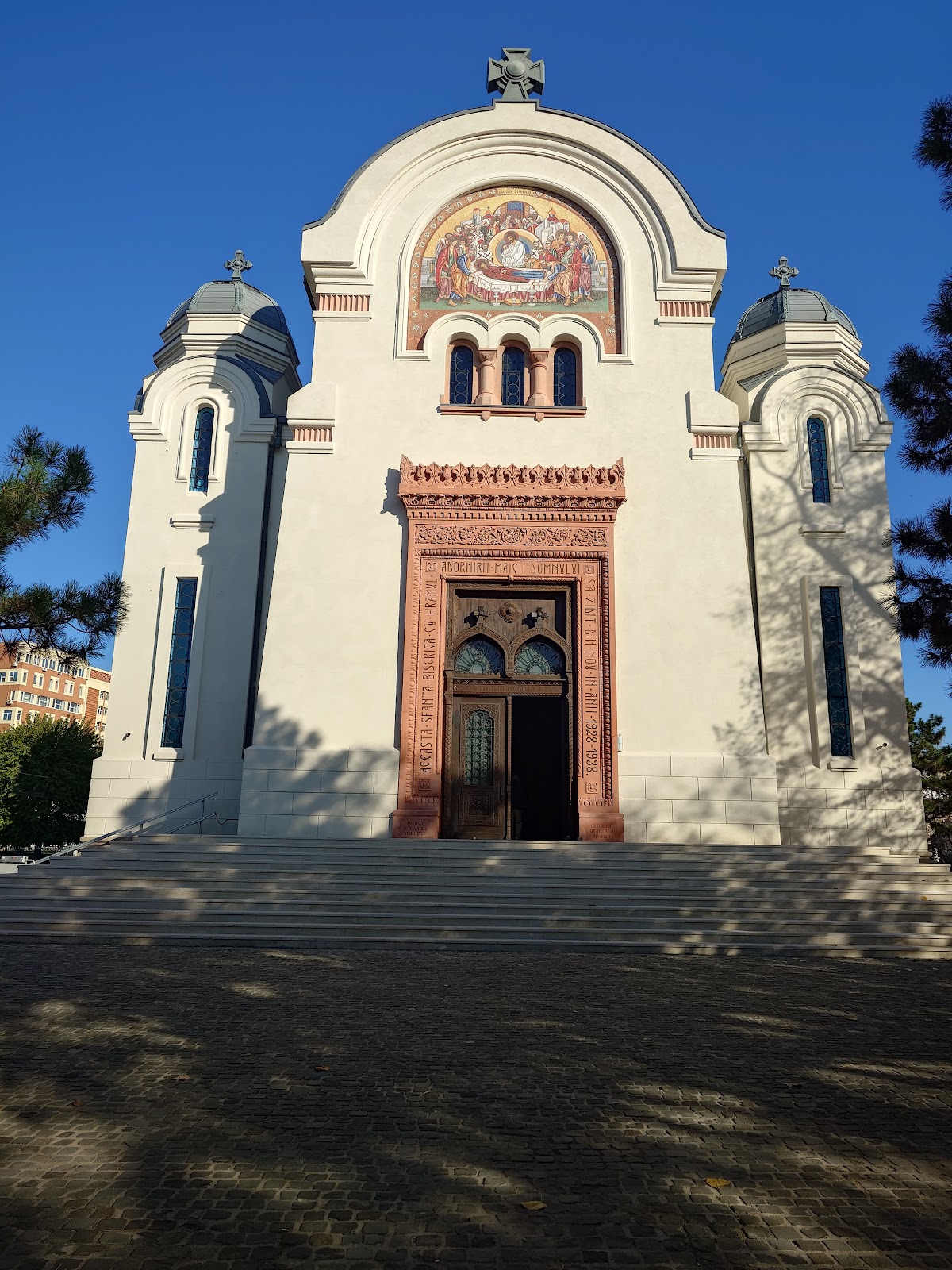 Istenanyja Templom Craiován - foto 2