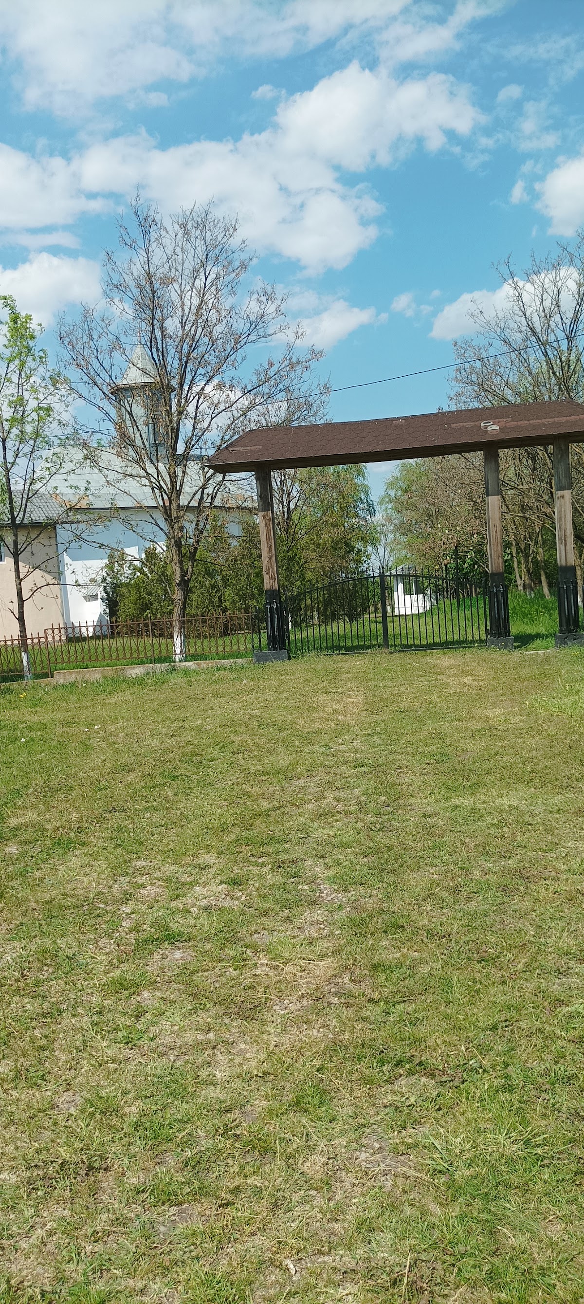 Biserica - Manastirea Izvorul Tamaduirii - foto 2