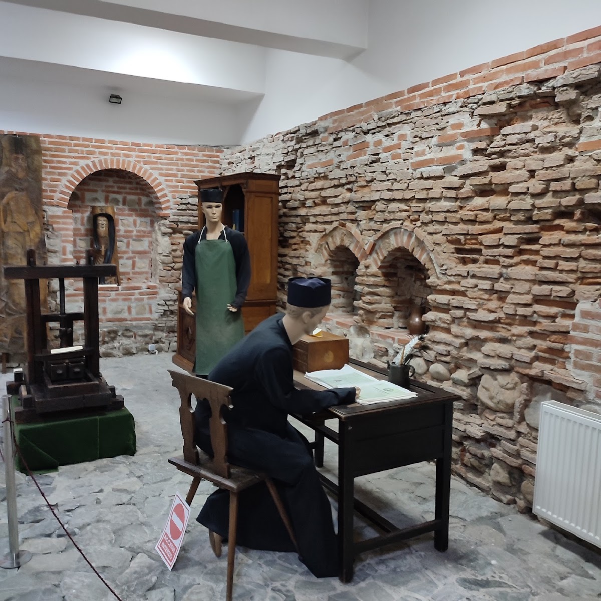 Biserica Mică Domnească - foto 3
