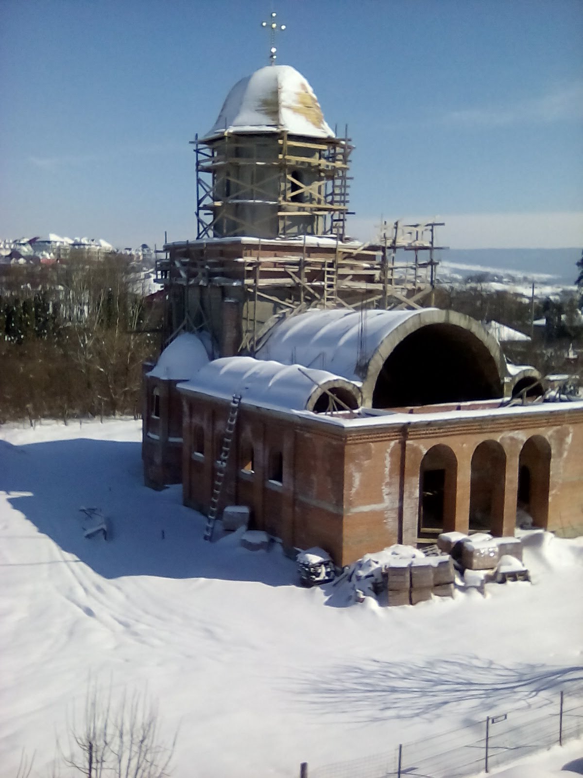 Église de la Nativité de la Mère de Dieu - foto 4