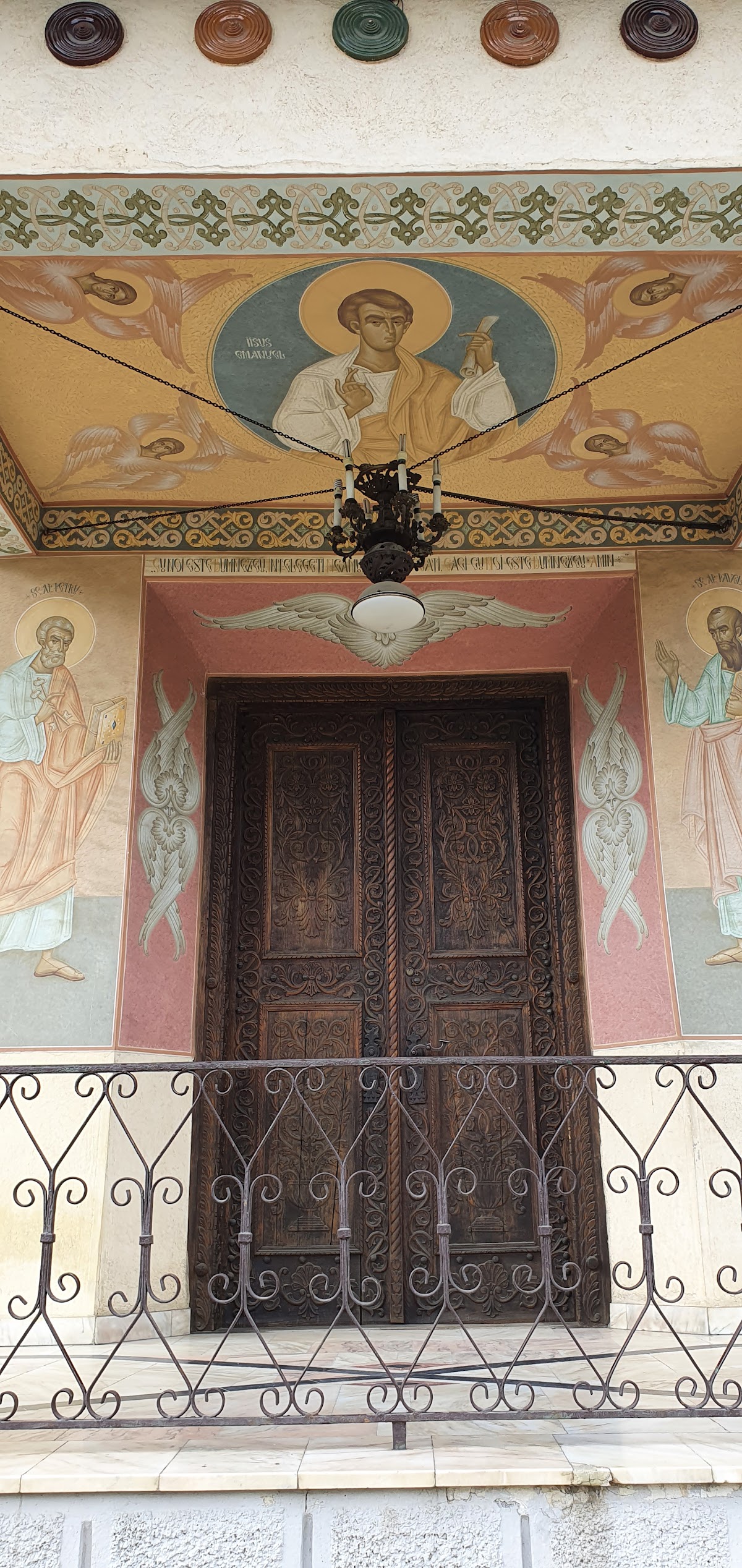 Biserica Nașterea Maicii Domnului din Vatra Dornei - foto 2