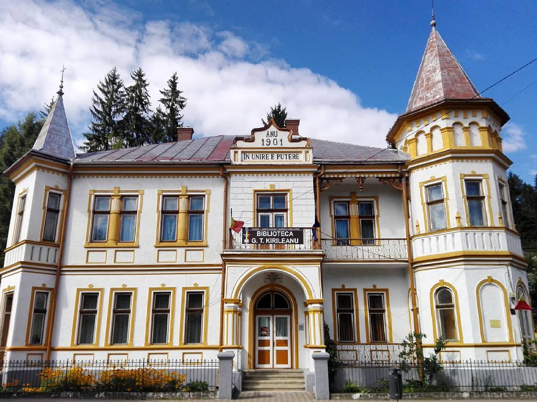 Biserica Nașterea Maicii Domnului din Vatra Dornei - foto 3