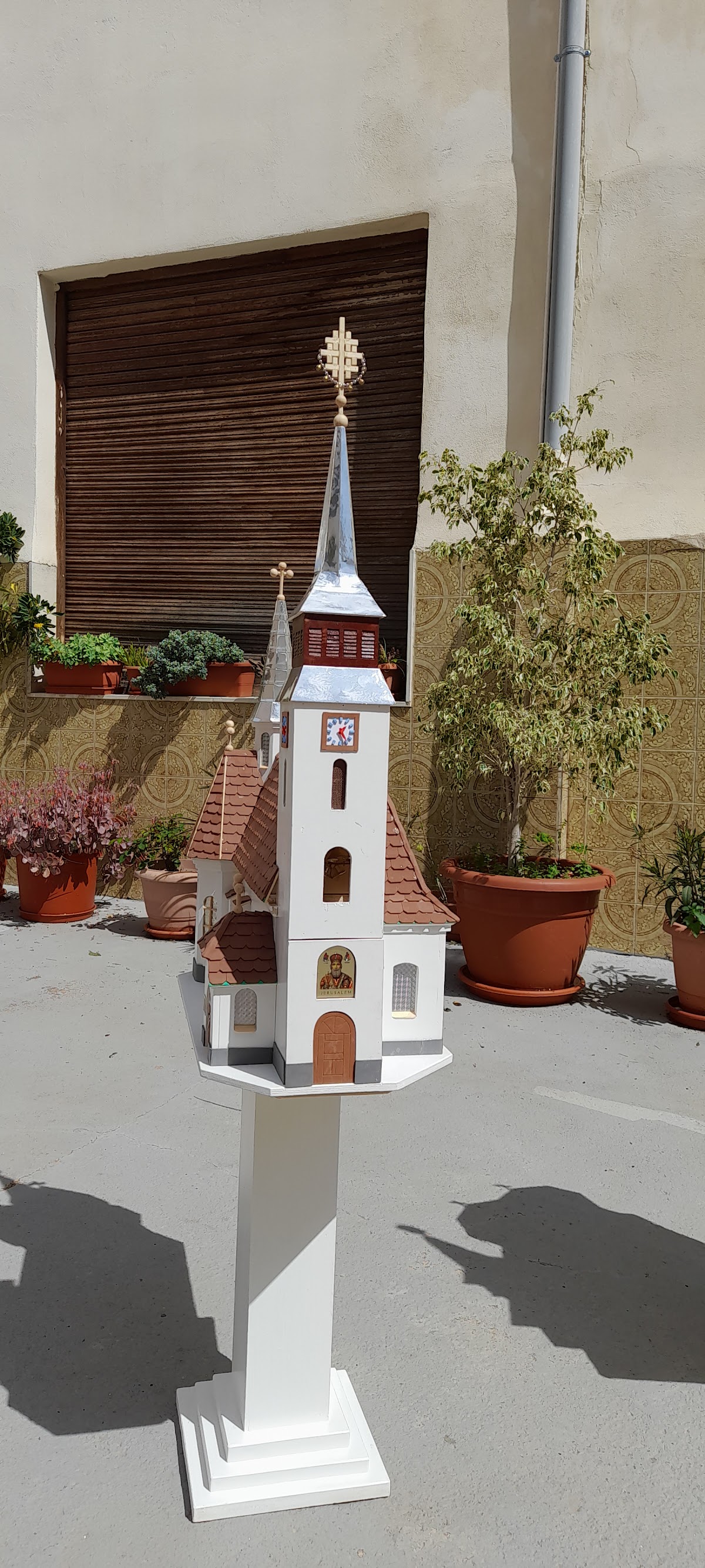 A Szűzanya Születésének Temploma Zărneșten - foto 2