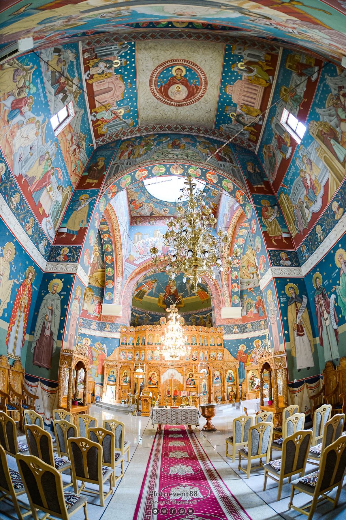 Biserica Nașterea Maicii Domnului Otopeni - foto 2