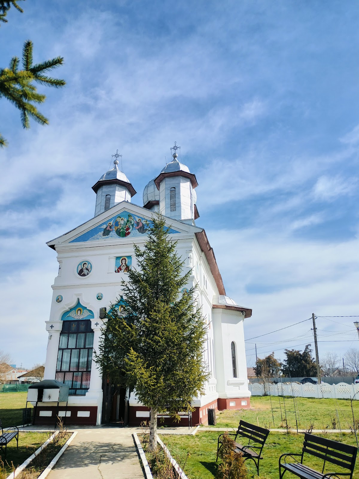 Église de la Nativité de la Mère de Dieu Paroisse Jitaru