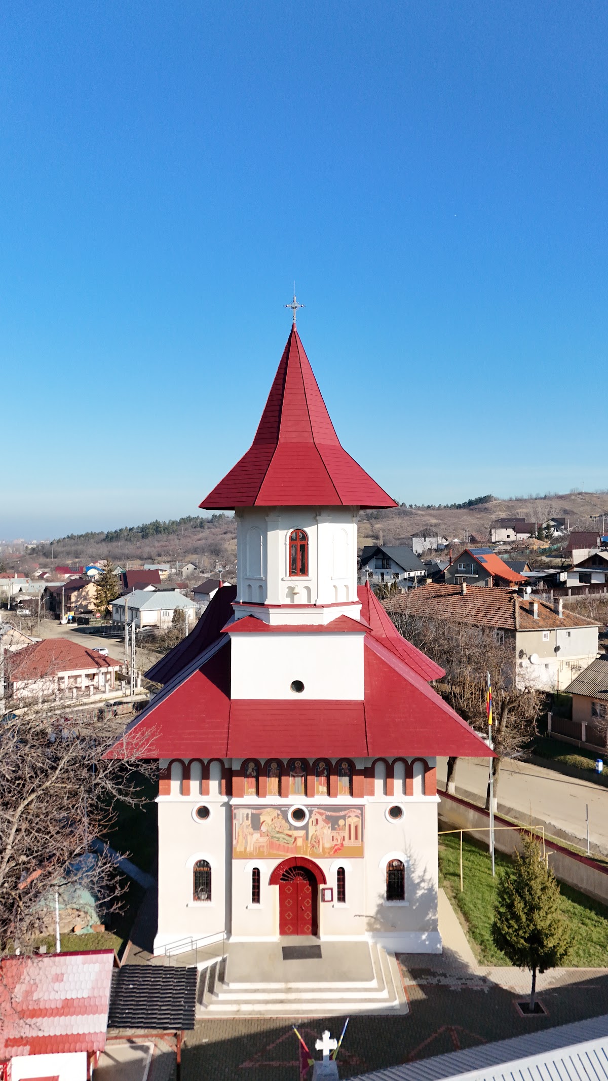 Biserica Nașterea Maicii Domnului Tomești 1 - foto 3