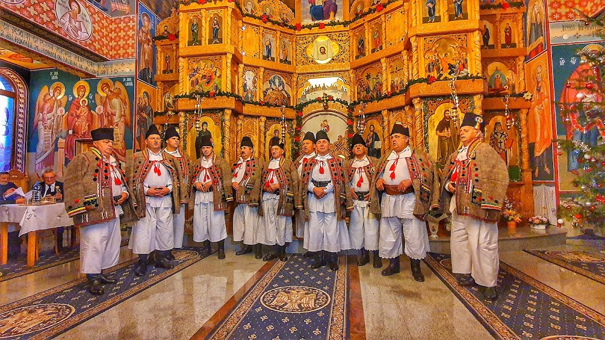 Biserica Naşterea Sfântului Ioan Botezătorul - foto 3