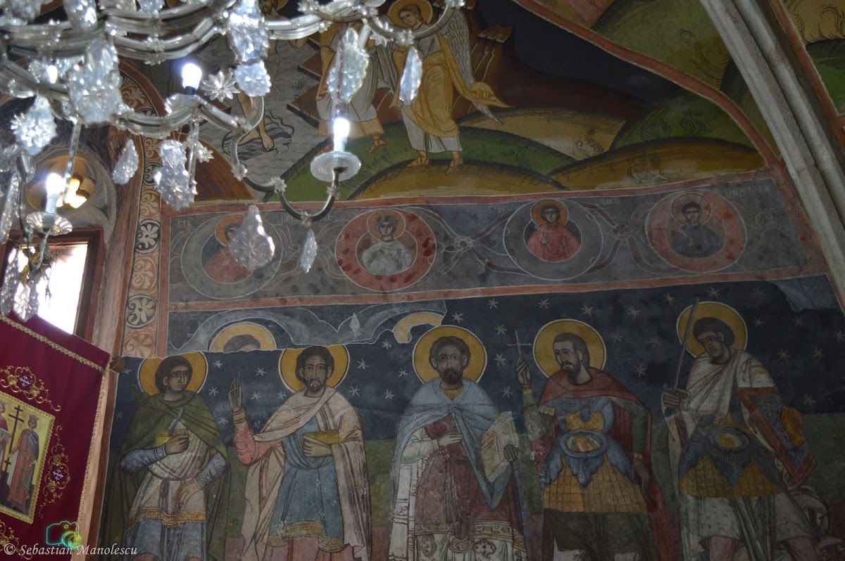 Biserica Ortodoxa "Adormirea Maicii Domnului" - foto 3