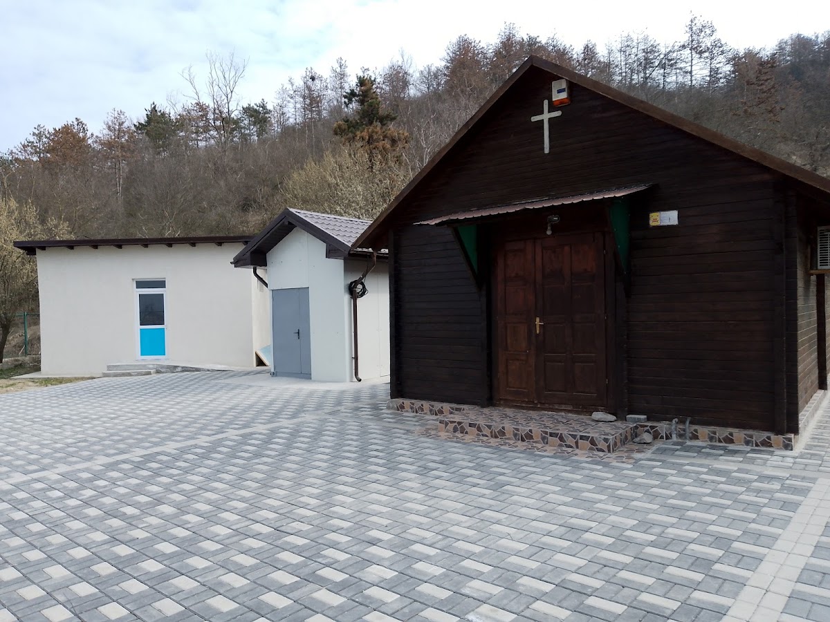 Cernavodai Istenanyja Orthodox Templom - foto 4