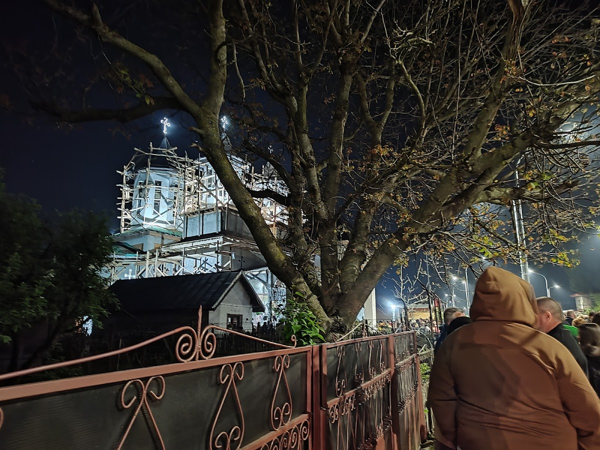 Église Orthodoxe Călţuna - foto 2