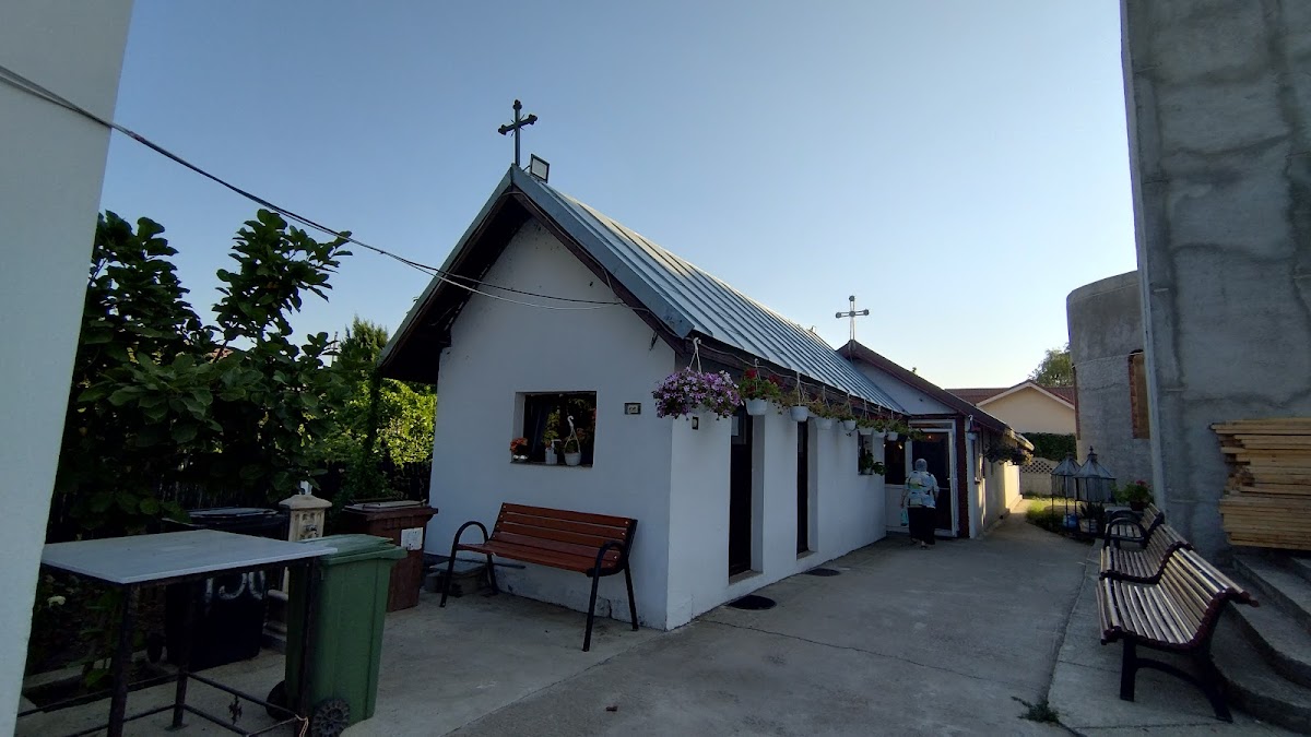 Église Orthodoxe Călţuna - foto 3