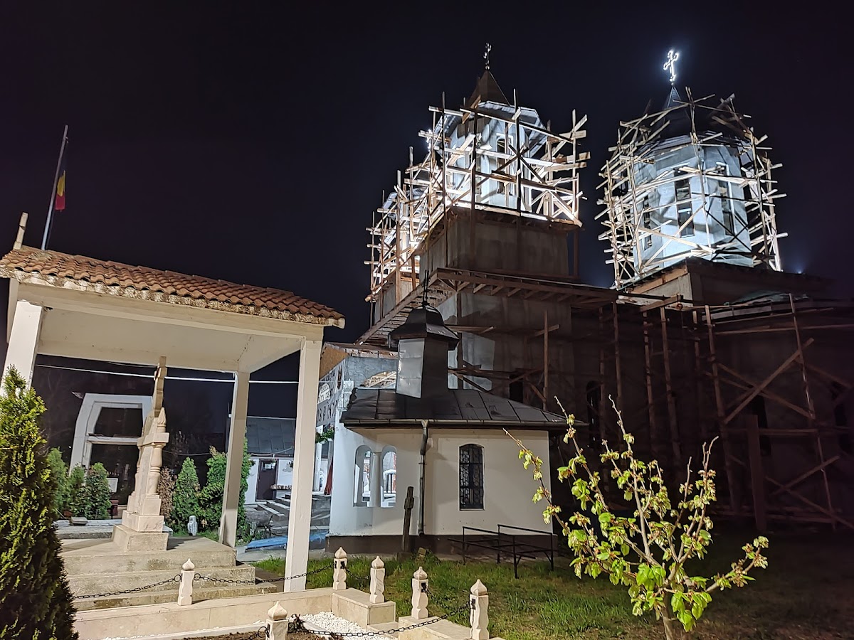Église Orthodoxe Călţuna - foto 5