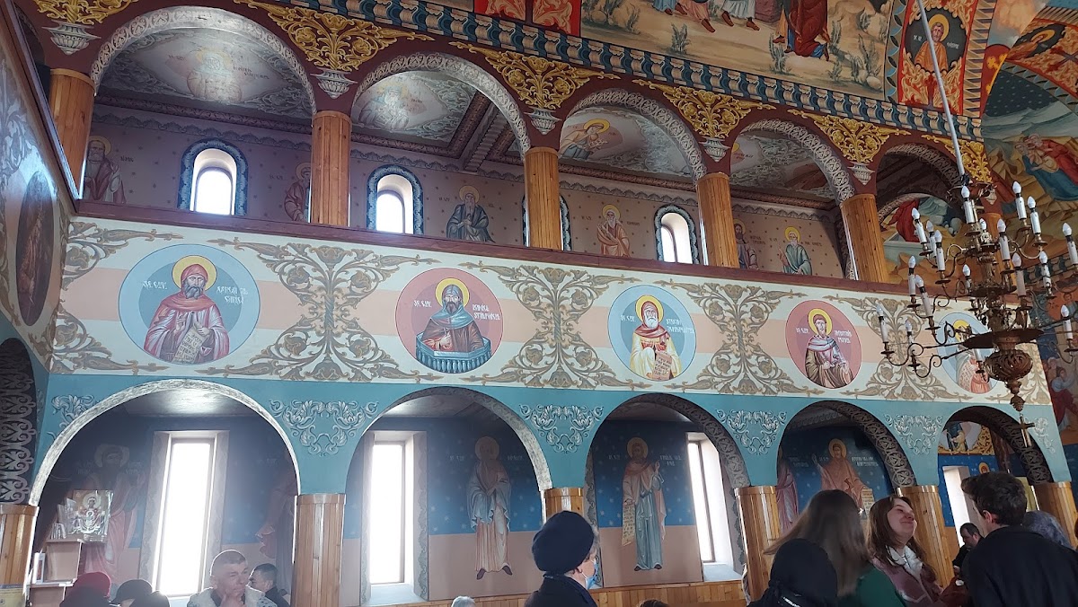 Biserica Ortodoxă cu hramul ,,Sfântul Ierarh Nicolae" Reghin Apalina - foto 5