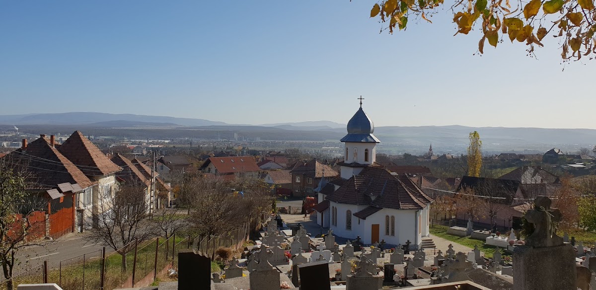 Biserica Ortodoxă cu hramul ,,Sfântul Lazăr" - Reghin - foto 3