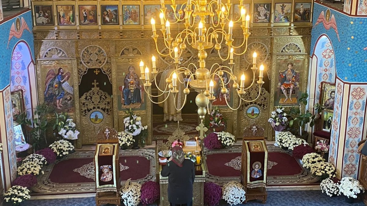 Biserica Ortodoxă română Cărpiniș - ” Sf.Dumitru izvorâtorul de mir” - foto 3