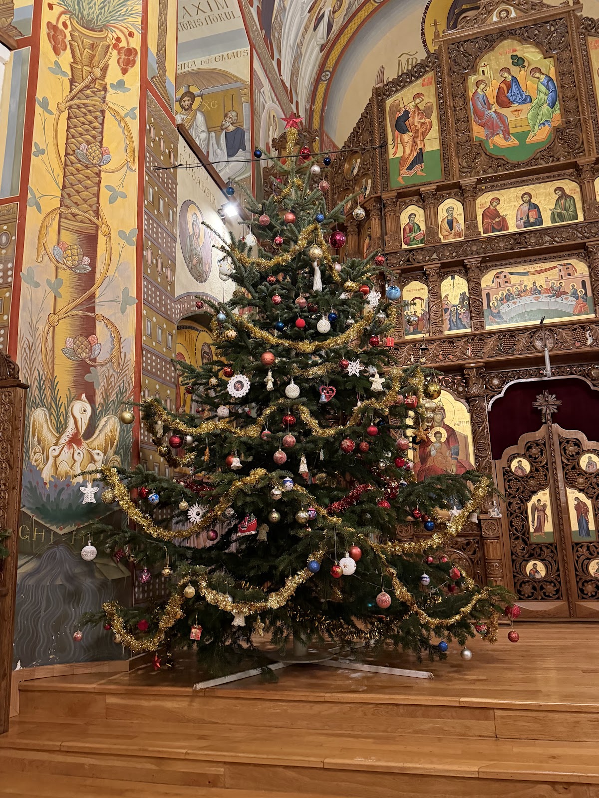 Biserica Ortodoxă Română Fabric Vest - foto 5