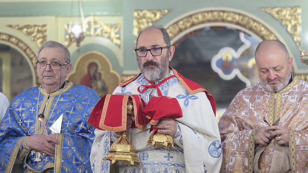 BISERICA ORTODOXĂ ROMÂNĂ SEMLAC - foto 5