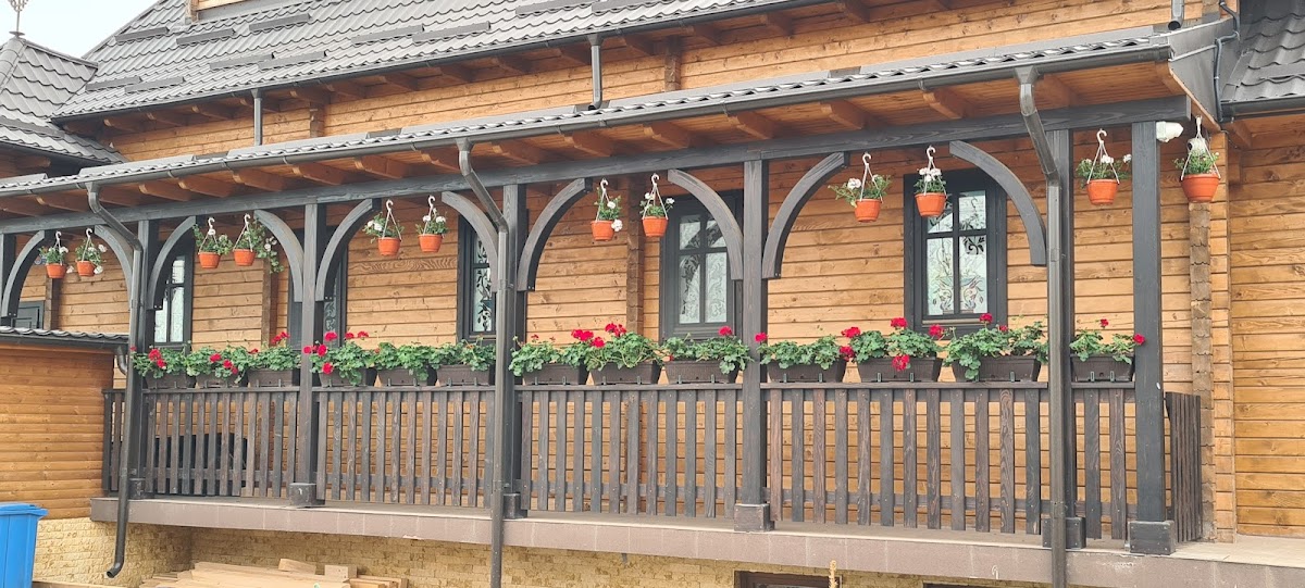 Église Orthodoxe "Saints Apôtres Pierre et Paul" Valu lui Traian - foto 3