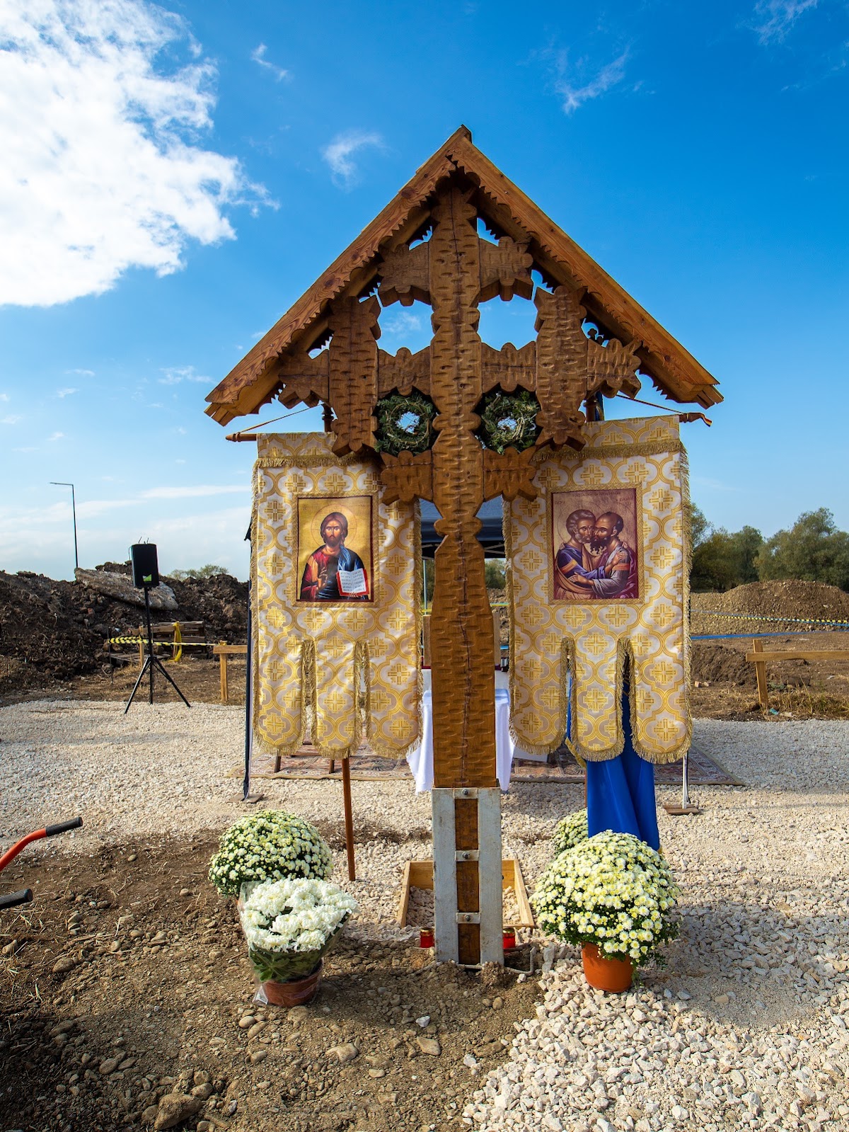 Subcetate-i Szent Hierarcha SPIRIDON és Szent Pap ILIE Ortodox Templom - Sânpetru - foto 4