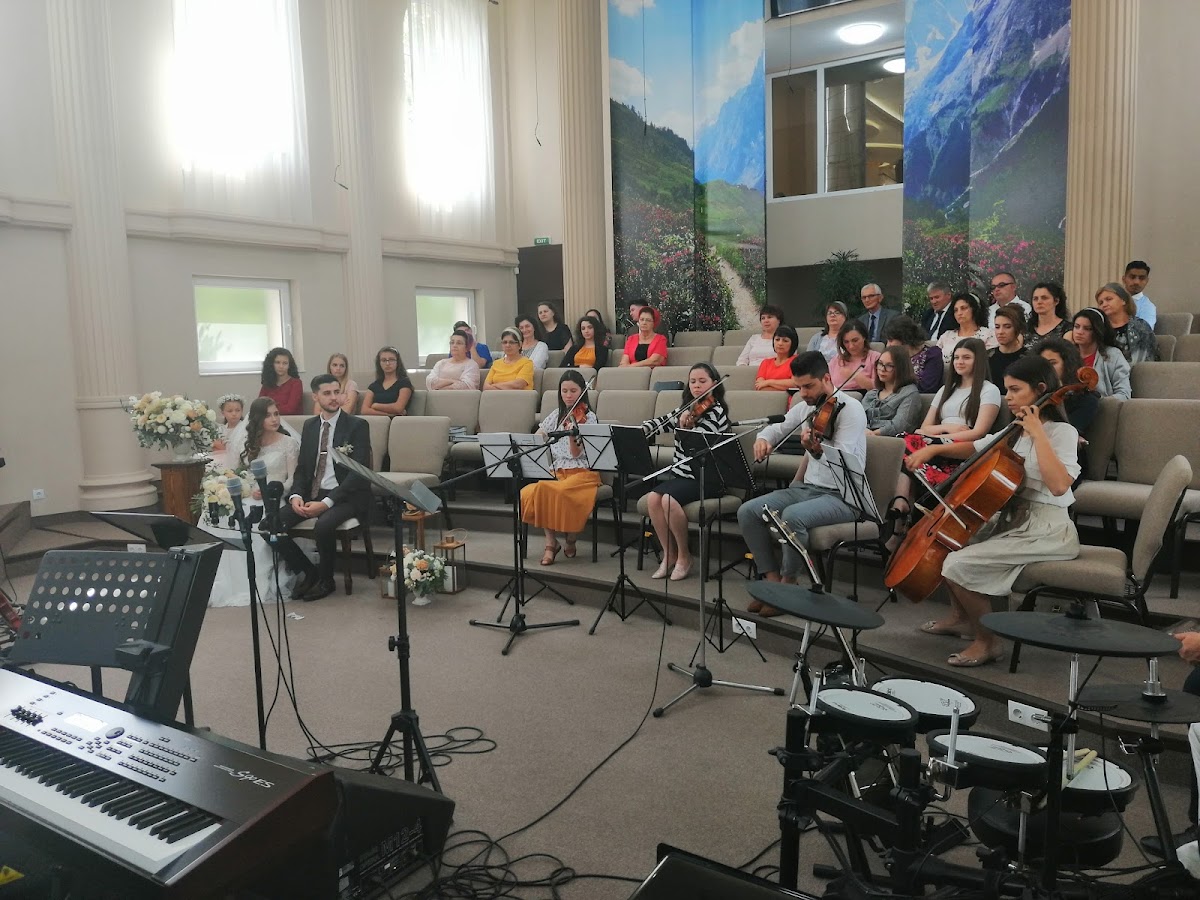 Biserica penticostală Aleșd - foto 3