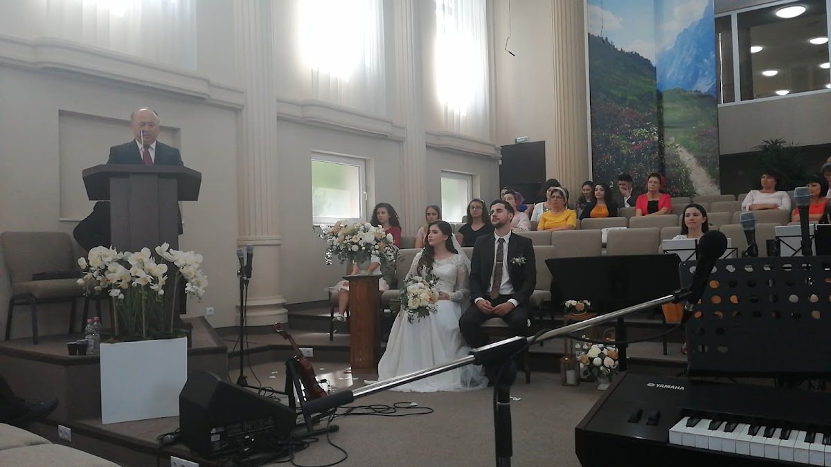 Biserica penticostală Aleșd - foto 4