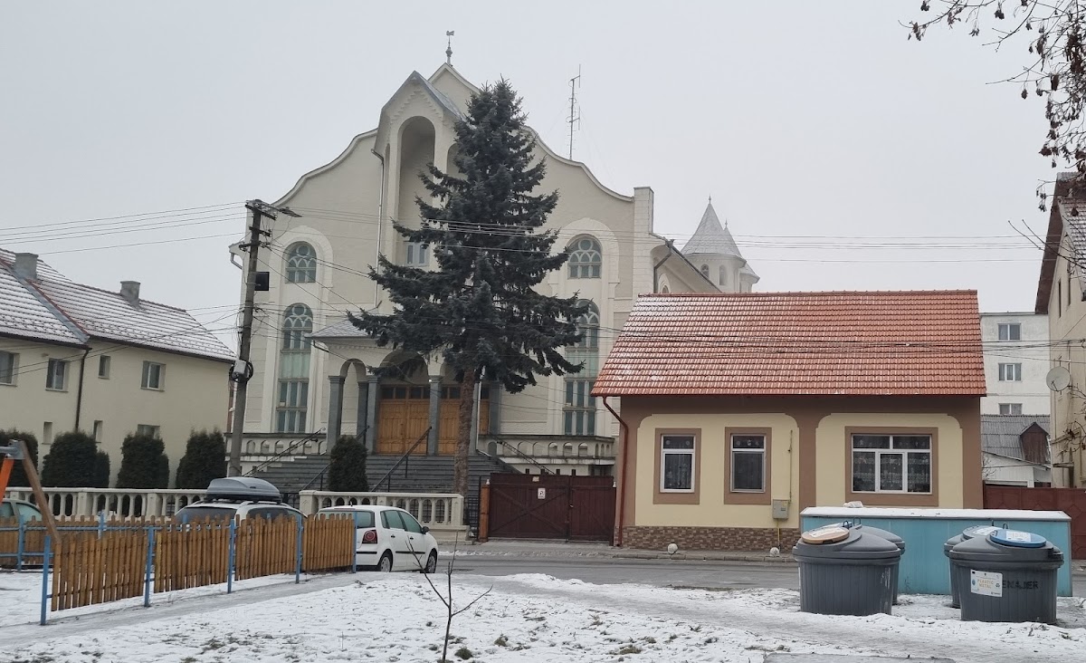 Biserica Penticostală nr. 2 Sfânta Treime - foto 4