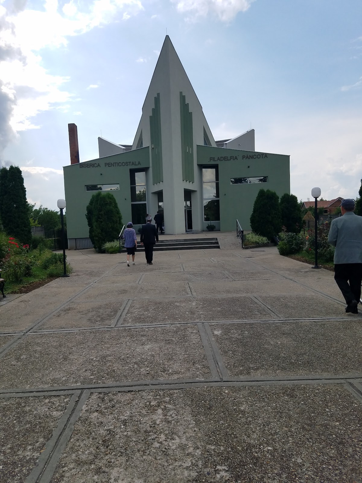 Biserica Penticostală Pâncota - foto 4