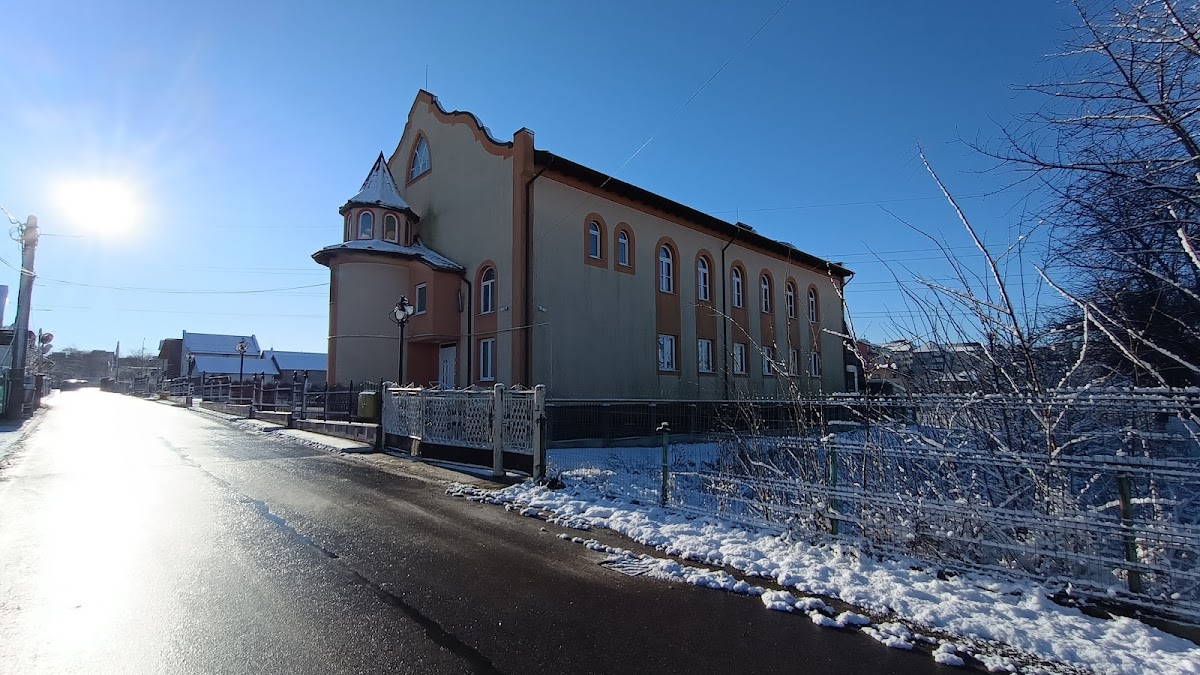 Biserica Penticostală Sfântul Ilie - foto 2