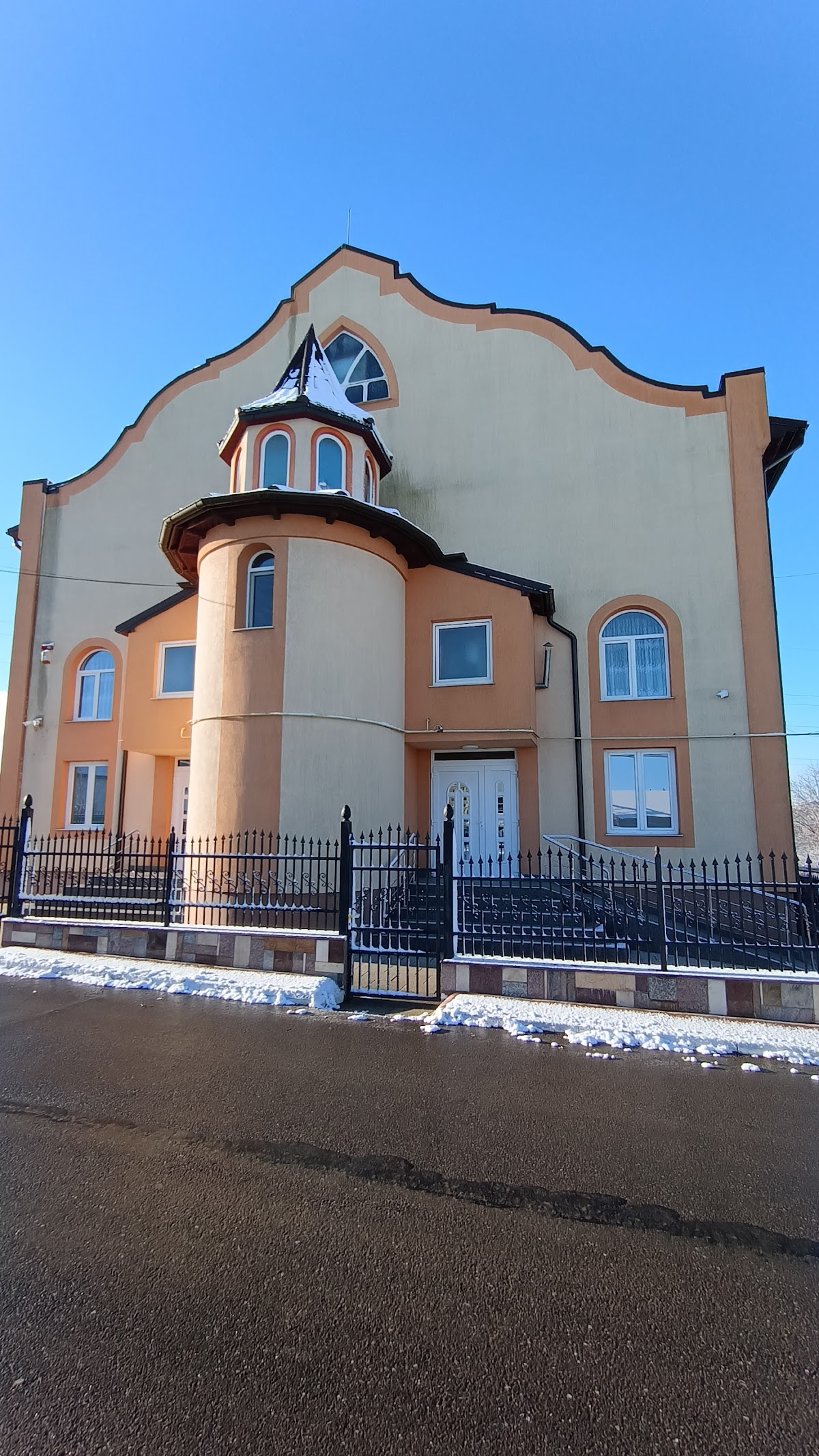 Biserica Penticostală Sfântul Ilie - foto 3