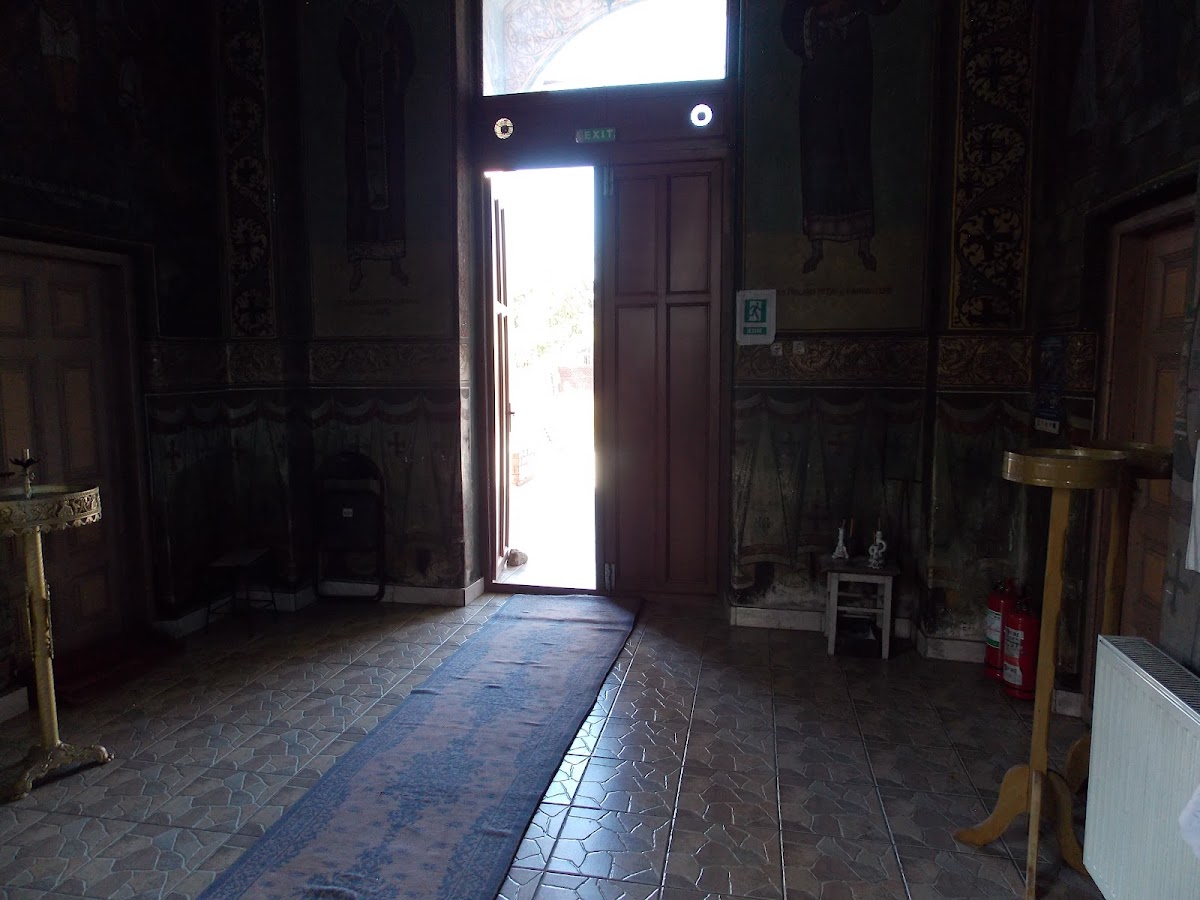 Biserica Pietroiu - foto 4