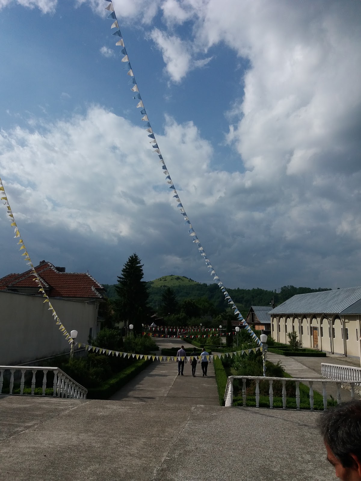 Biserica "Preasfânta Inimă a lui Isus" Dărmănești - foto 4