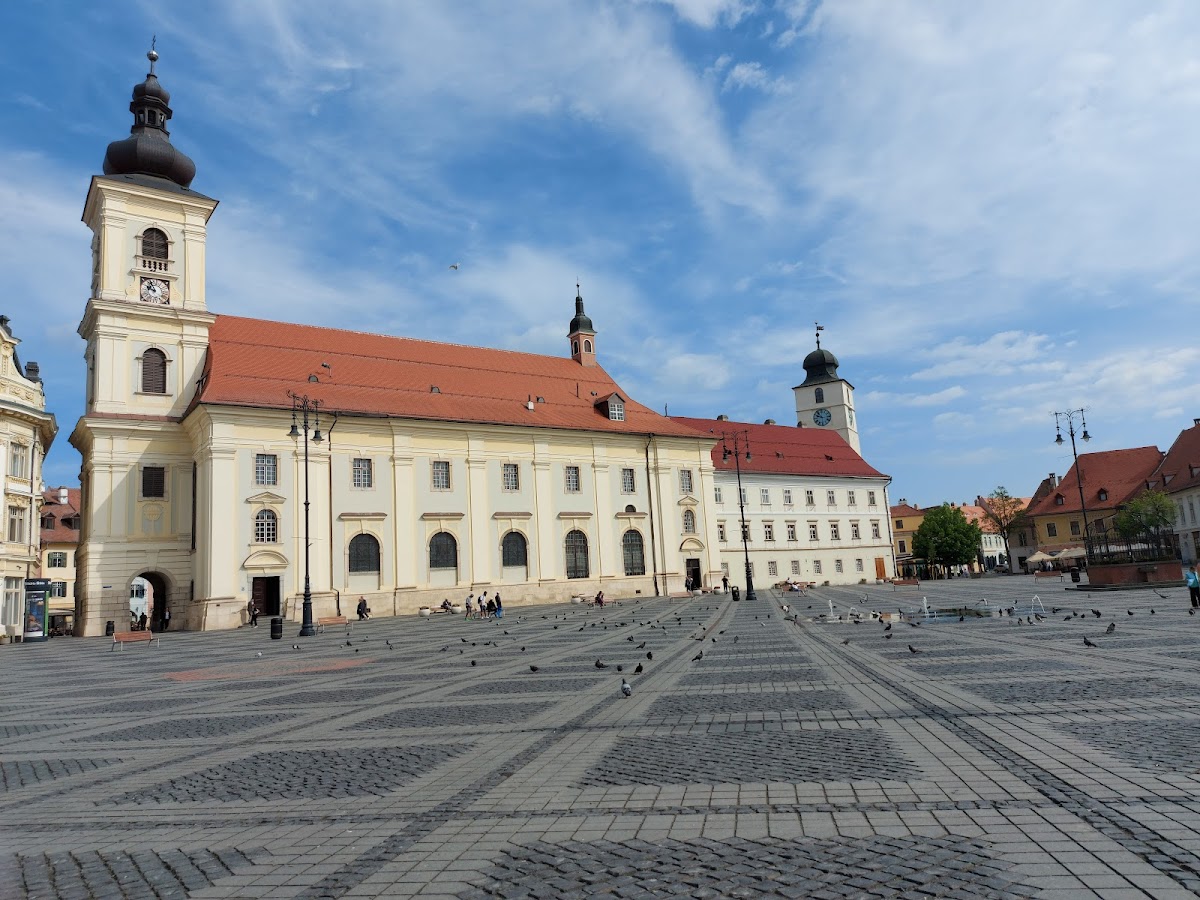 圣三位一体罗马天主教堂 - foto 1