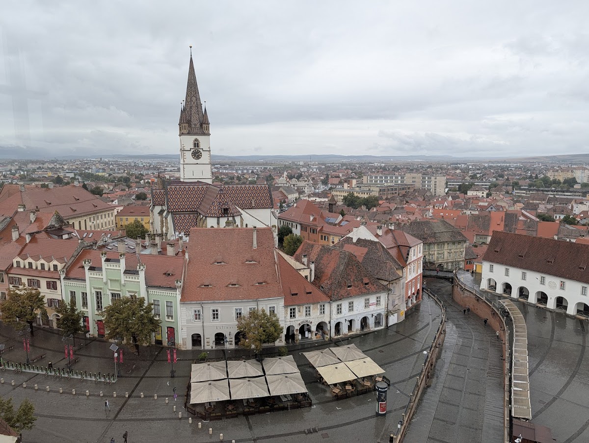 圣三位一体罗马天主教堂 - foto 3