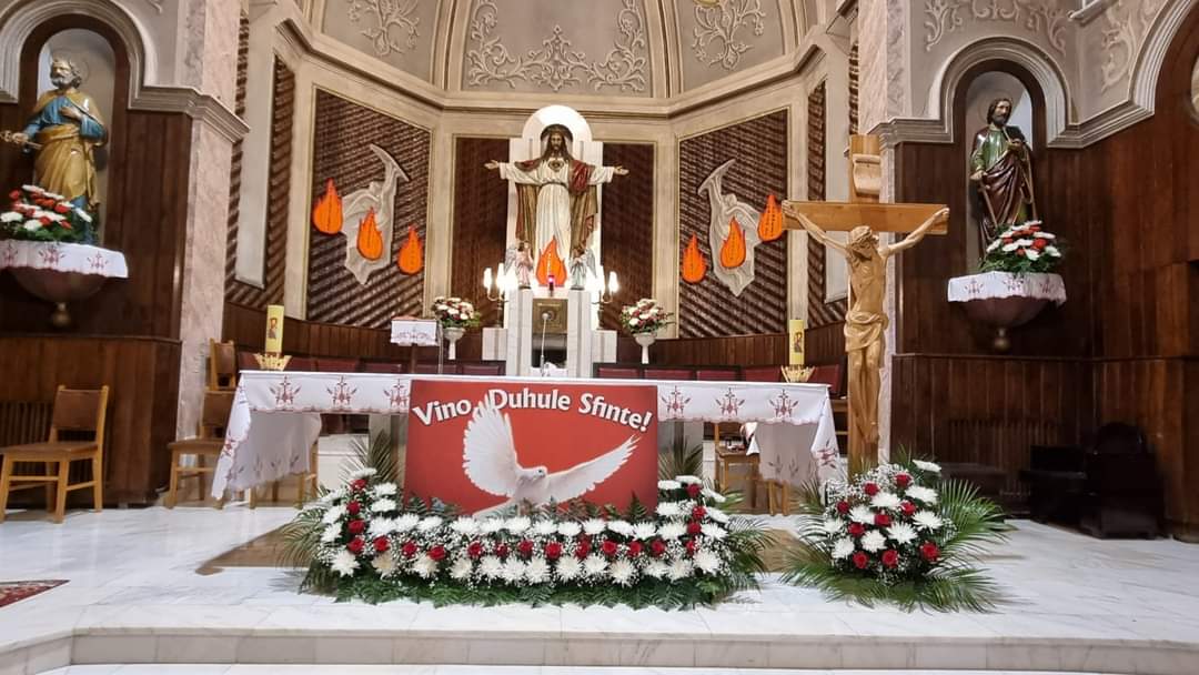 Biserica romano-catolică „Sfinții Petru și Paul’’ Onești - foto 2