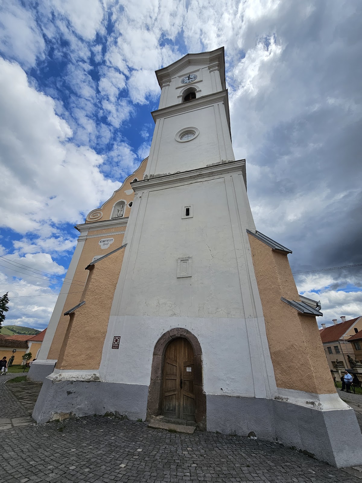 Biserica romano-catolică „Sfinții Petru și Paul’’ Onești - foto 4