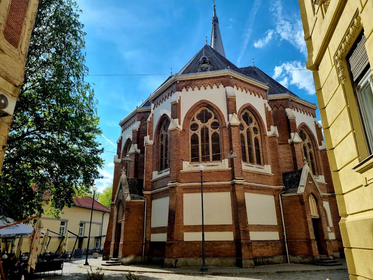 Biserica Roșie - foto 3