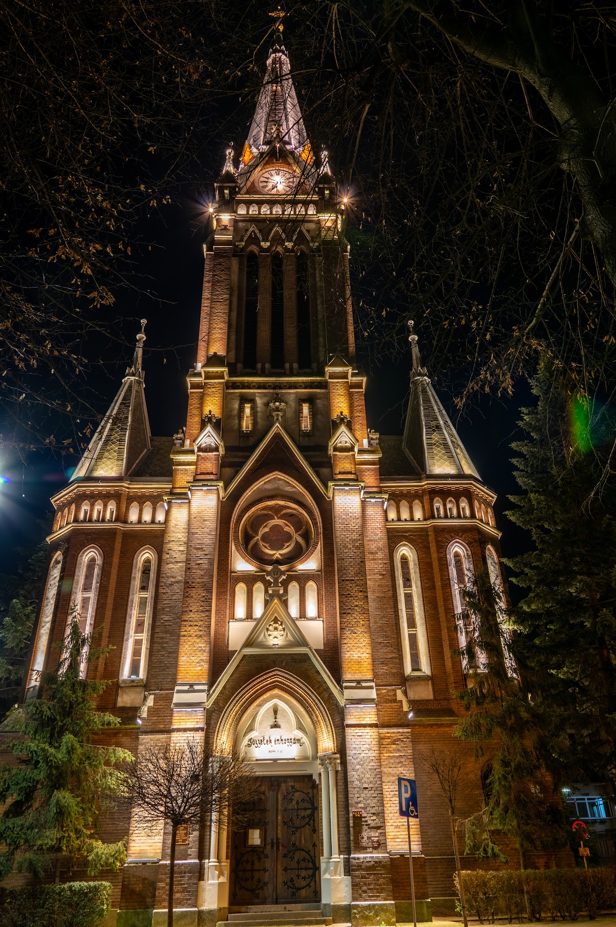 Biserica Roșie - foto 4