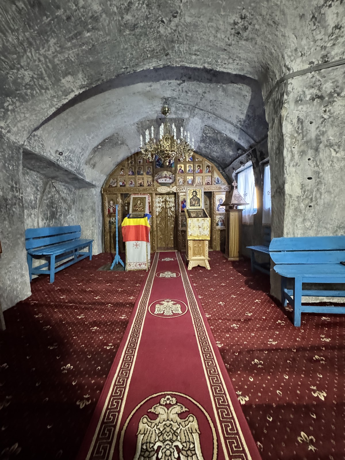 Biserica Rupestră Aluniș - foto 4