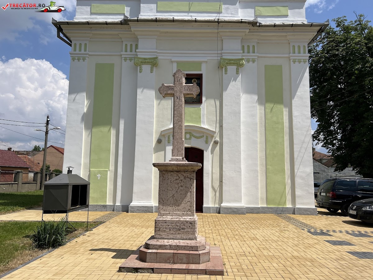 Biserica sârbească Sf. Petru și Pavel - foto 4