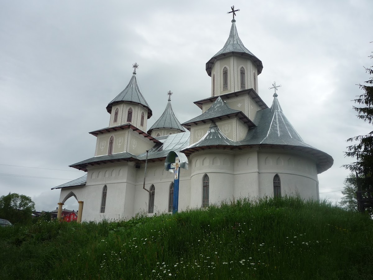 Biserica Sf. Apostoli Petru și Pavel