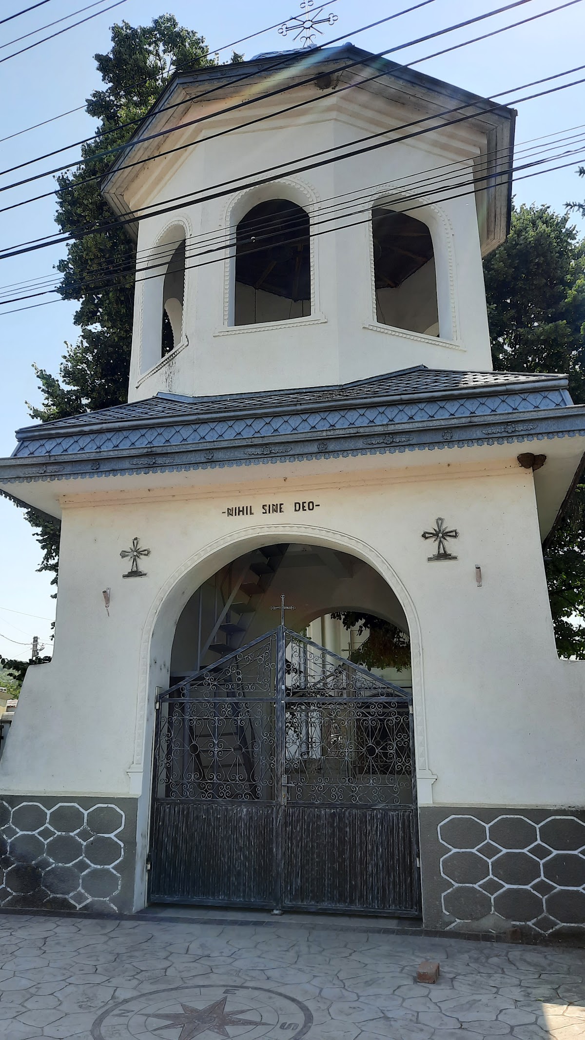 Biserica „Sf. Arh. Mihail şi Gavriil“ Corod - foto 3