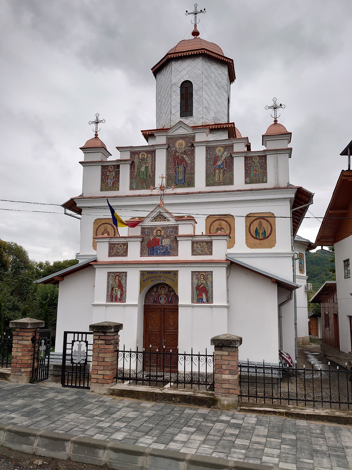 Kirche des Heiligen Hierarchen Nikolaus - foto 1
