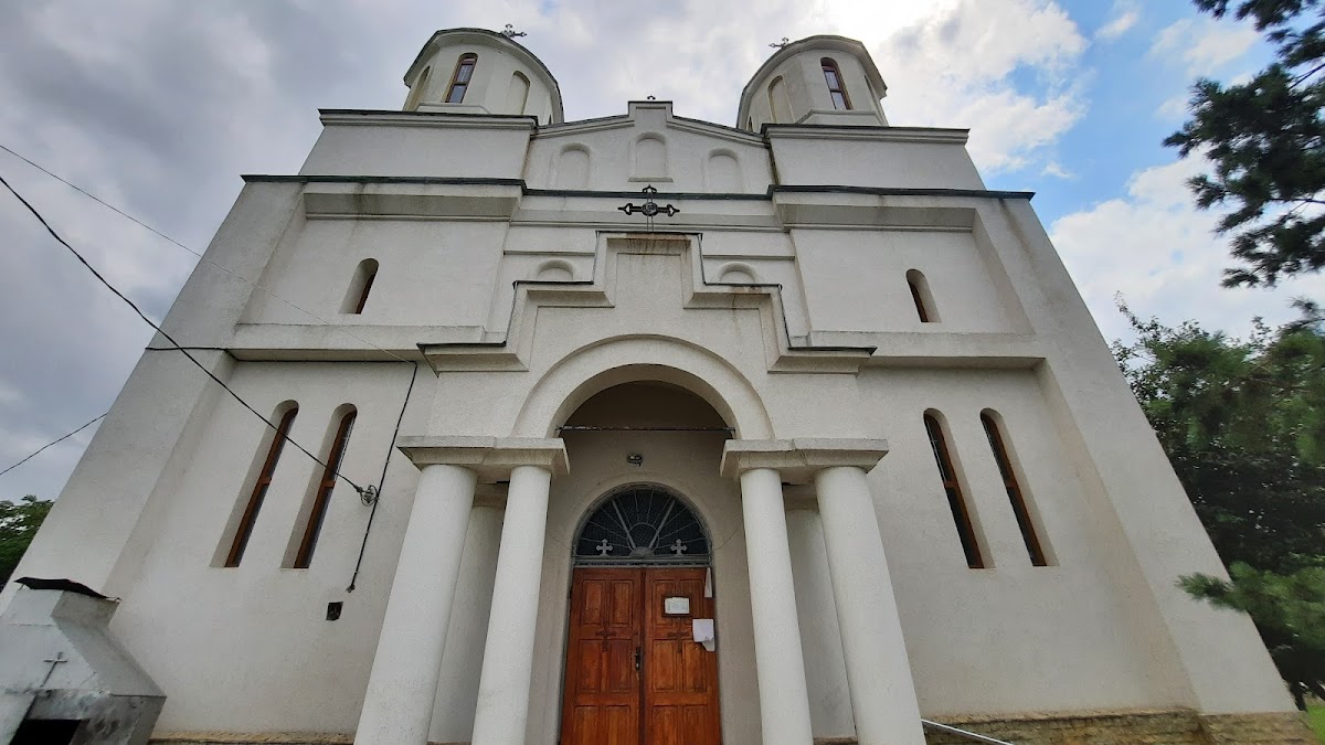Church of „Saint Cuvioasă Parascheva“ Schela - foto 2