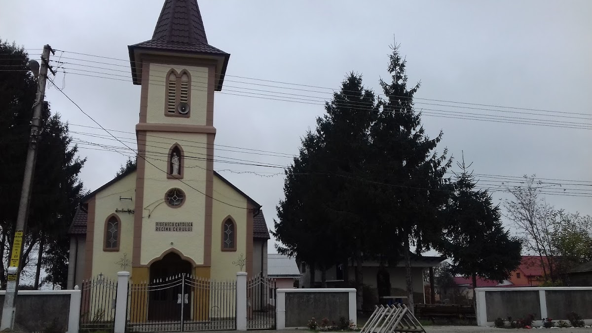 Biserica „Sfânta Fecioară Maria, Regina Lunii Mai” - foto 2
