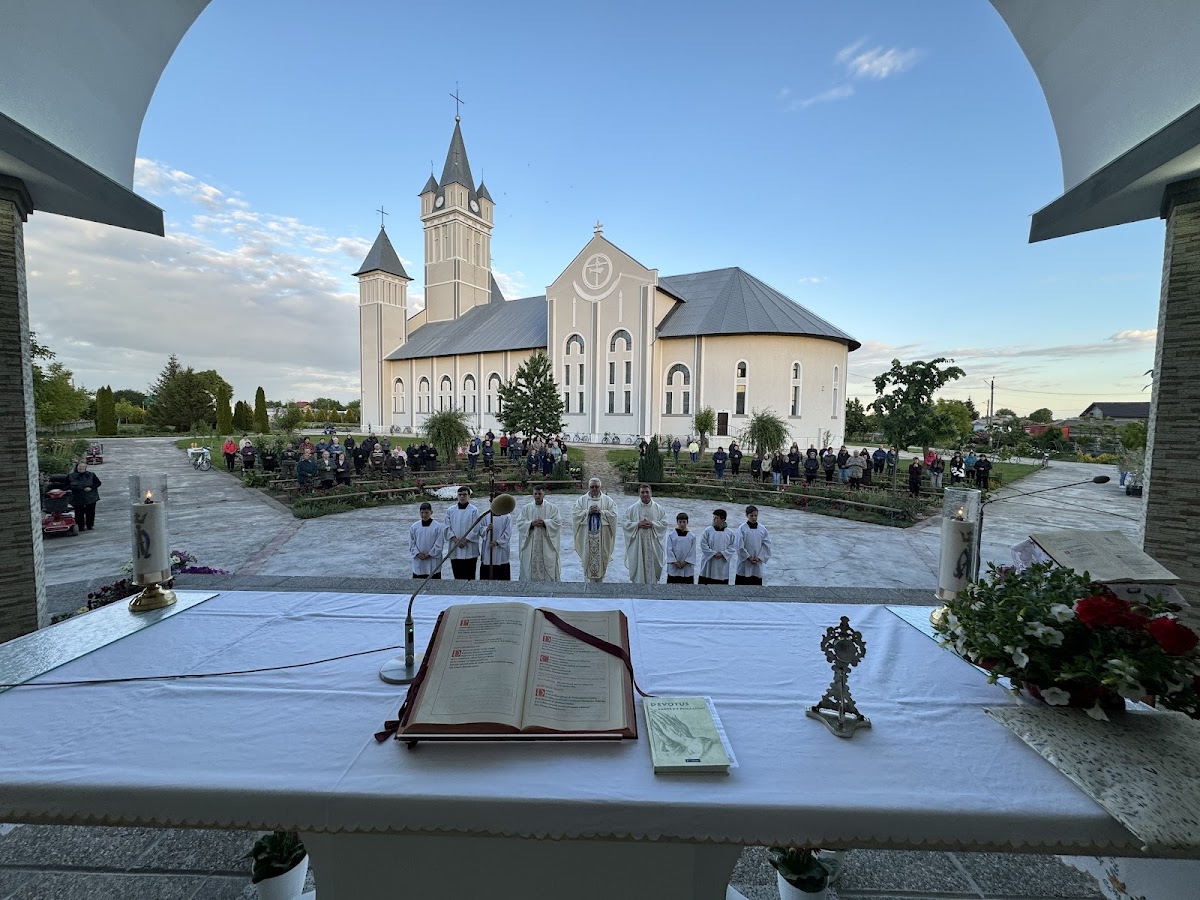 Église "Sainte Marie, Reine du Rosaire" - foto 3