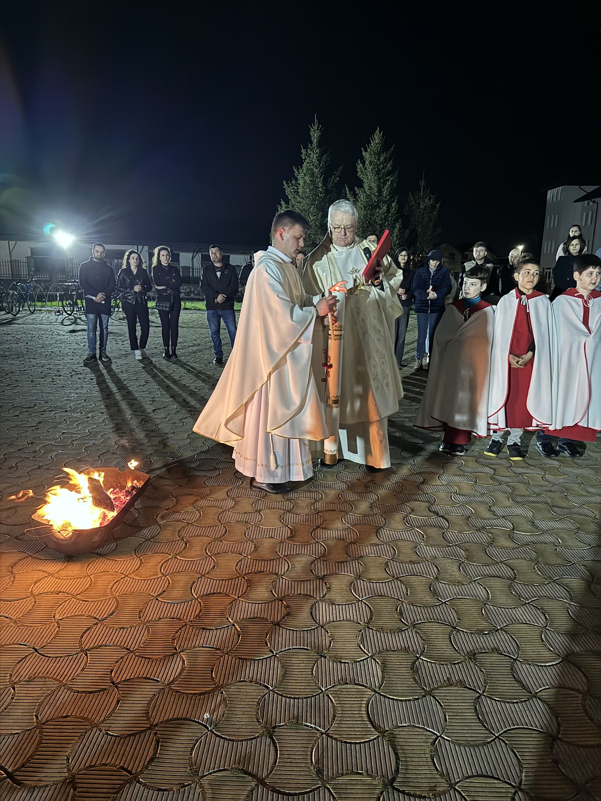 Église "Sainte Marie, Reine du Rosaire" - foto 5